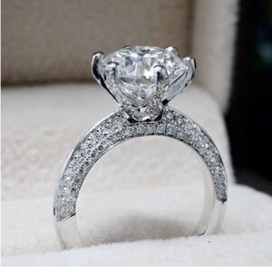 14K White Gold 2.5 Ct White Sapphire Ring